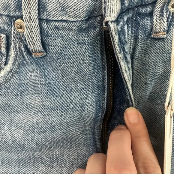 Good American Good Boy Vintage Inspired Distressed Jeans Size 2, 26 NWT - Picture 9 of 13